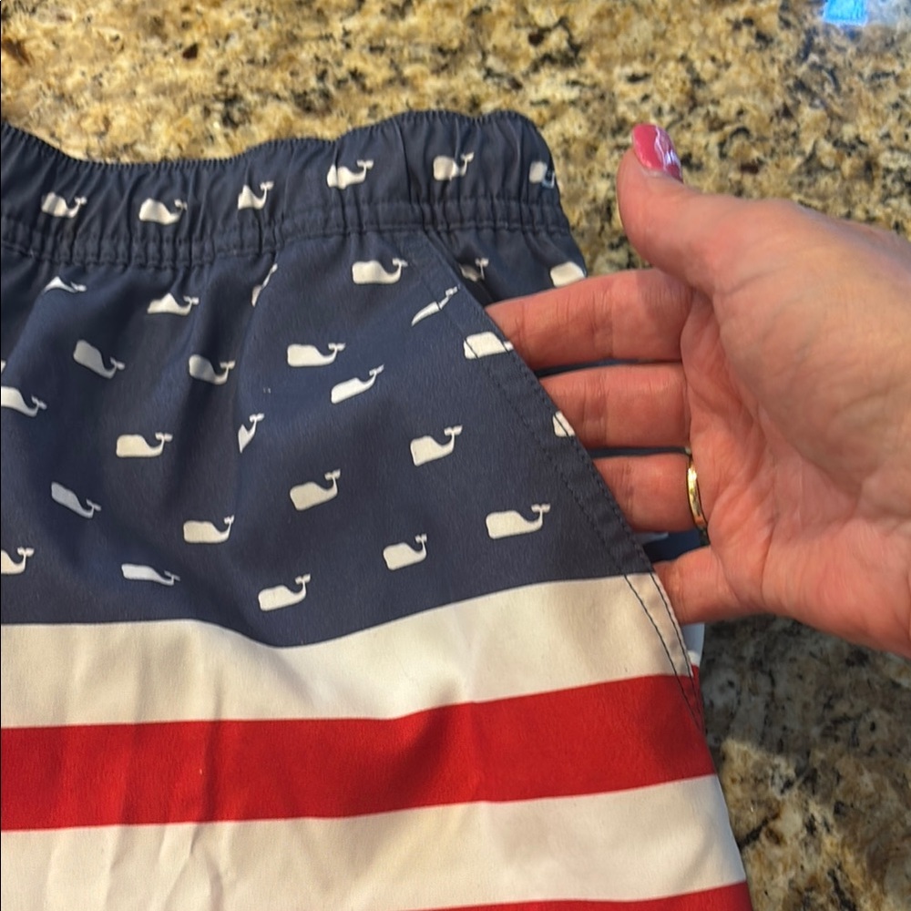 Vineyard Vines Men's Nautical/Patriotic Red, White, & Blue Swim Trunks sz Small - Picture 7 of 8
